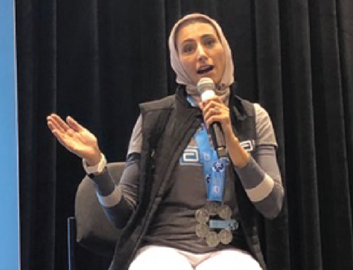 Rahaf Khatib Speaks at the Chicago Marathon Expo 2018